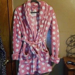 Aerie robe